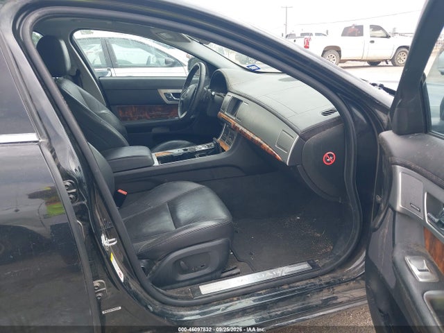 Jaguar Xf 2.0t Premium 2015 SAJWA0FS6FPU57834 Image 5