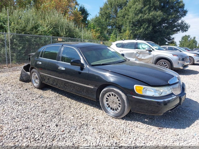Продаж на аукціоні авто 2002 Lincoln Town Car Cartier, vin: 1LNHM83W12Y667908, номер лоту: 46097838