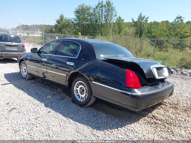 Продаж на аукціоні авто 2002 Lincoln Town Car Cartier, vin: 1LNHM83W12Y667908, номер лоту: 46097838