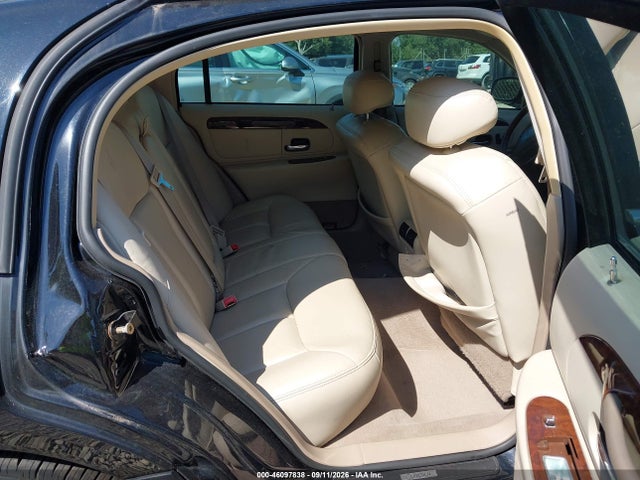 Продаж на аукціоні авто 2002 Lincoln Town Car Cartier, vin: 1LNHM83W12Y667908, номер лоту: 46097838