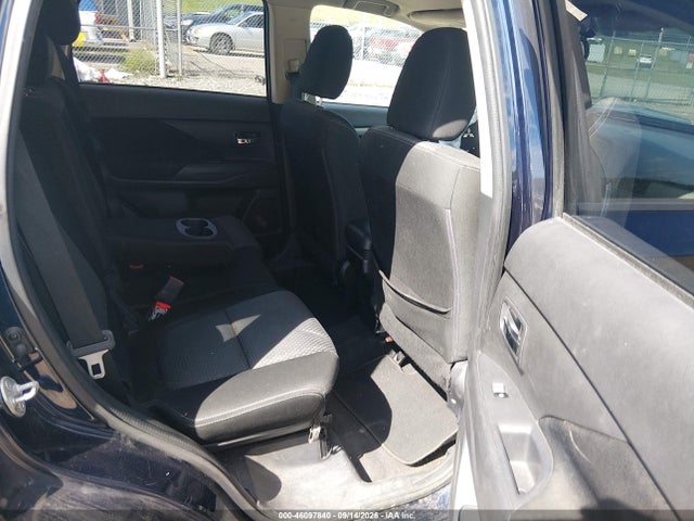Продажа на аукционе авто 2017 Mitsubishi Outlander Es, vin: JA4AD2A3XHZ030041, номер лота: 46097840