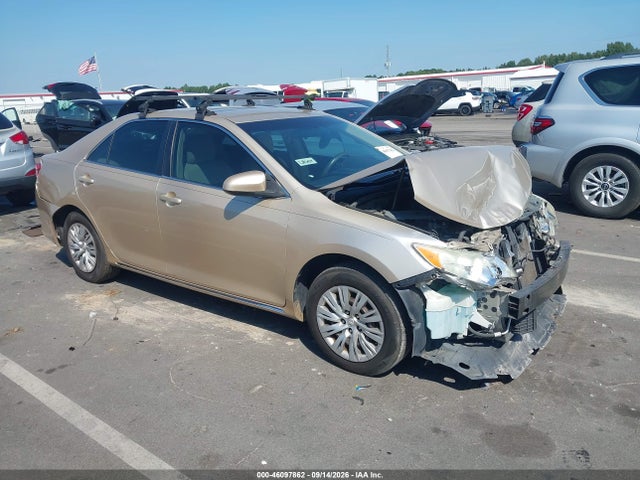 46097862 :رقم المزاد ، 4T1BF1FKXCU173376 vin ، 2012 Toyota Camry Le مزاد بيع