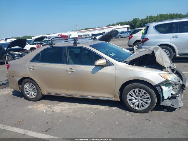 46097862 :رقم المزاد ، 4T1BF1FKXCU173376 vin ، 2012 Toyota Camry Le مزاد بيع