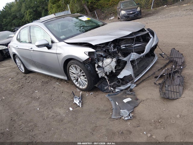 2018 Toyota Camry Xle მანქანა იყიდება აუქციონზე, vin: 4T1B11HKXJU156098, აუქციონის ნომერი: 46097931