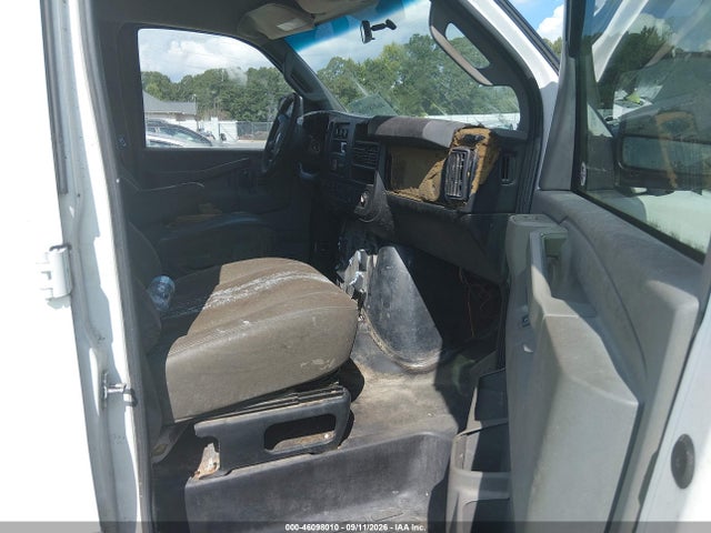 46098010 :رقم المزاد ، 1GCWGAFF8G1132130 vin ، 2016 Chevrolet Express 2500 Work Van مزاد بيع