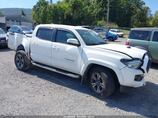 46098030 :رقم المزاد ، 5TFAZ5CN6GX012007 vin ، 2016 Toyota Tacoma مزاد بيع
