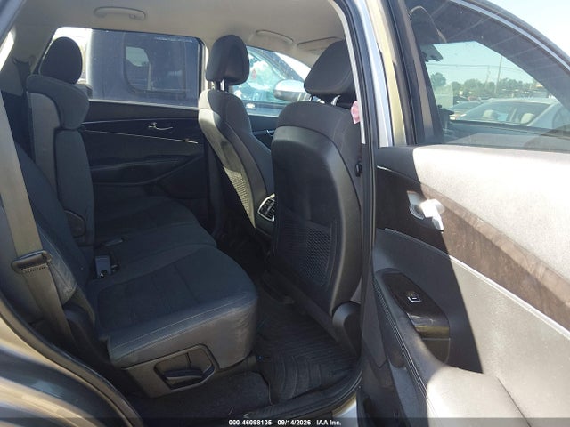 46098105 :رقم المزاد ، 5XYPGDA56GG135306 vin ، 2016 Kia Sorento 3.3l Lx مزاد بيع