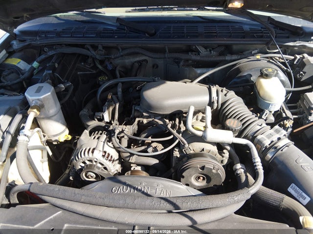 46098132 :رقم المزاد ، 1GNCS13W412163258 vin ، 2001 Chevrolet Blazer Ls مزاد بيع