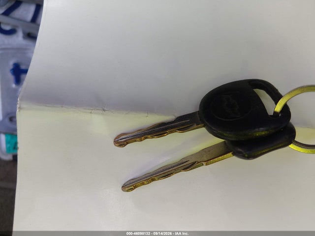 46098132 :رقم المزاد ، 1GNCS13W412163258 vin ، 2001 Chevrolet Blazer Ls مزاد بيع