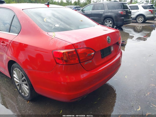 2011 Volkswagen Jetta 2.5l Sel მანქანა იყიდება აუქციონზე, vin: 3VWLX7AJ9BM394099, აუქციონის ნომერი: 46098186