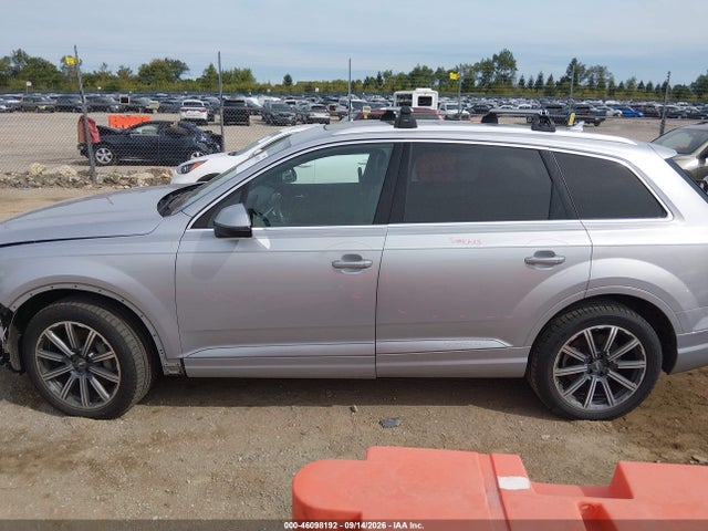 2017 Audi Q7 3.0t Premium მანქანა იყიდება აუქციონზე, vin: WA1LAAF78HD018586, აუქციონის ნომერი: 46098192