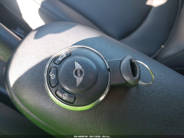 Продаж на аукціоні авто 2012 Mini Cooper S, vin: WMWSV3C57CTY29134, номер лоту: 46098198
