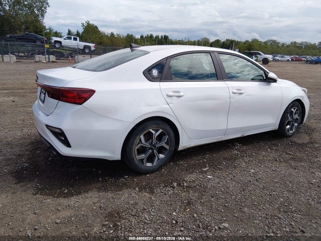 Продажа на аукционе авто 2021 Kia Forte Lxs, vin: 3KPF24AD3ME308810, номер лота: 46098237