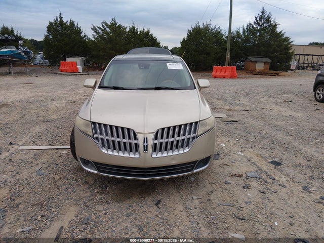 46098277 :رقم المزاد ، 2LMHJ5FR1ABJ20232 vin ، 2010 Lincoln Mkt مزاد بيع
