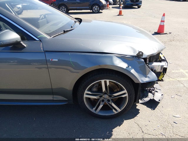 2017 Audi A4 2.0t Premium მანქანა იყიდება აუქციონზე, vin: WAUENAF46HN017565, აუქციონის ნომერი: 46098318