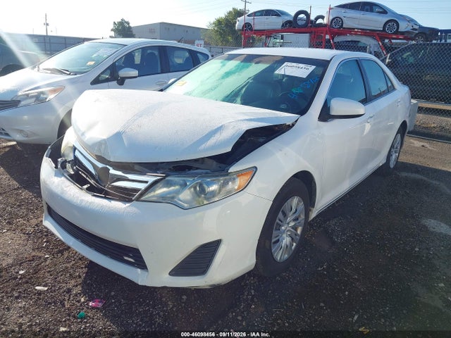 2013 Toyota Camry Le მანქანა იყიდება აუქციონზე, vin: 4T4BF1FK1DR334608, აუქციონის ნომერი: 46098456