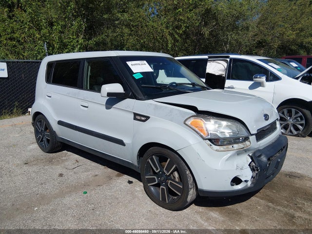 46098460 :رقم المزاد ، KNDJT2A21A7175521 vin ، 2010 Kia Soul + مزاد بيع