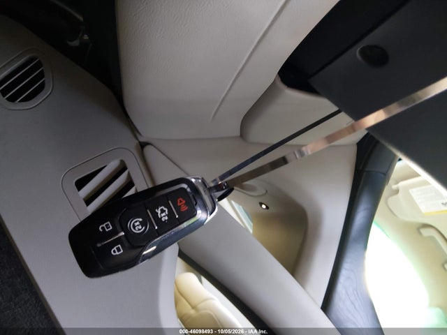 Продажа на аукционе авто 2017 Lincoln Mkx Select, vin: 2LMPJ8KR2HBL50083, номер лота: 46098493