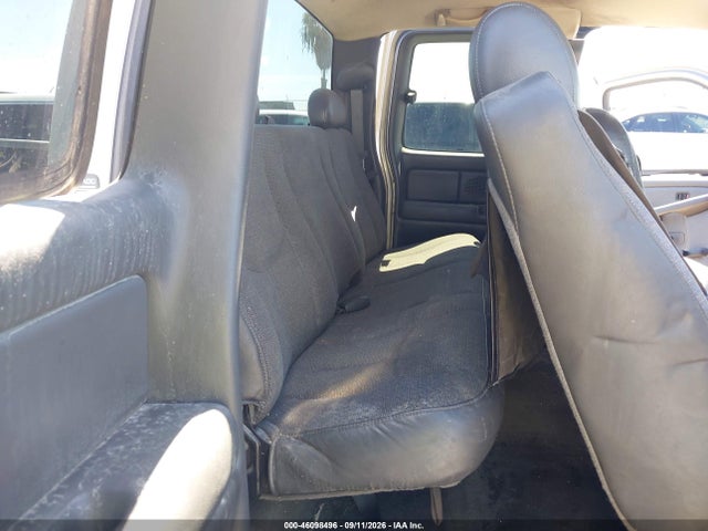 46098496 :رقم المزاد ، 2GCEC19V331344870 vin ، 2003 Chevrolet Silverado 1500 مزاد بيع