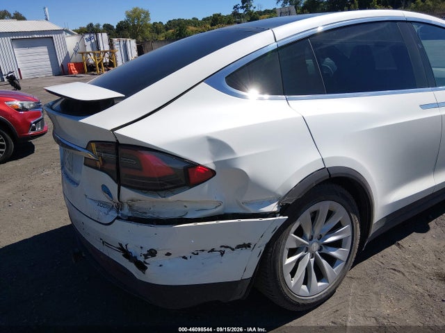 Tesla Model X 100d/75d/90d 2017 5YJXCDE28HF077199 Image 6