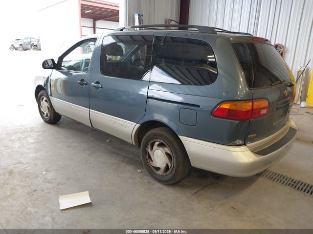 Продажа на аукционе авто 2000 Toyota Sienna Xle, vin: 4T3ZF13C5YU270625, номер лота: 46098635