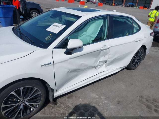 46098667 :رقم المزاد ، 4T1J31AK8LU534888 vin ، 2020 Toyota Camry Se Hybrid مزاد بيع