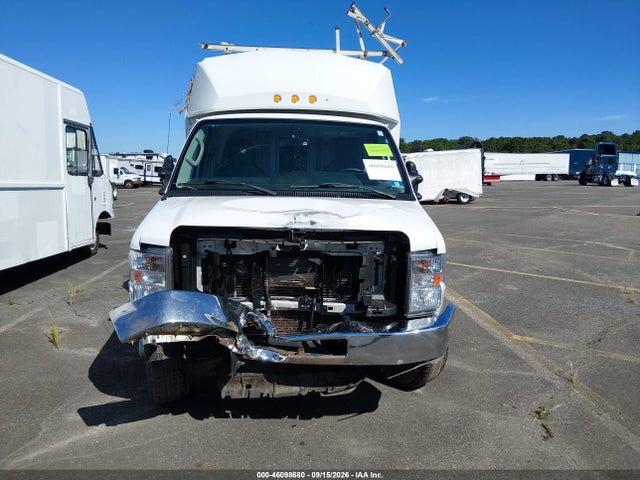 46098680 :رقم المزاد ، 1FDWE3FN7NDC36091 vin ، 2022 Ford E-350 Cutaway مزاد بيع