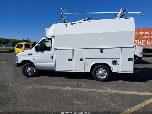 46098680 :رقم المزاد ، 1FDWE3FN7NDC36091 vin ، 2022 Ford E-350 Cutaway مزاد بيع