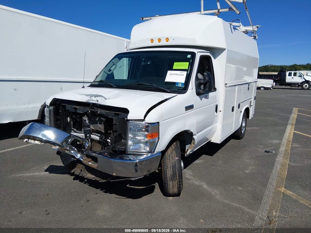 46098680 :رقم المزاد ، 1FDWE3FN7NDC36091 vin ، 2022 Ford E-350 Cutaway مزاد بيع