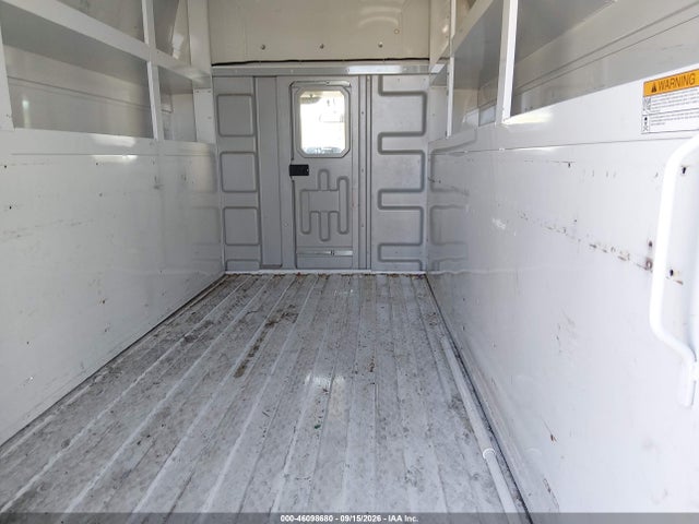 46098680 :رقم المزاد ، 1FDWE3FN7NDC36091 vin ، 2022 Ford E-350 Cutaway مزاد بيع