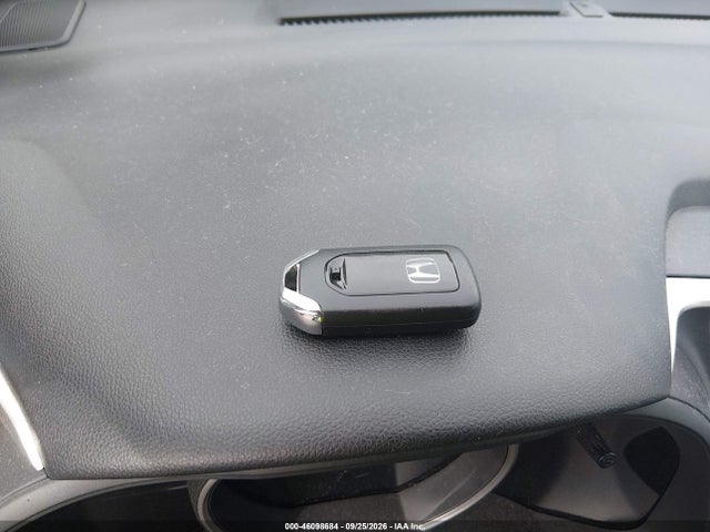 46098684 :رقم المزاد ، 3HGGK5H85JM721172 vin ، 2018 Honda Fit Ex مزاد بيع