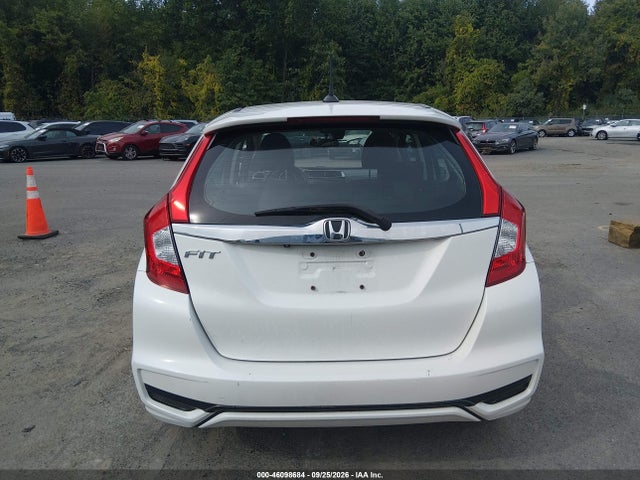 46098684 :رقم المزاد ، 3HGGK5H85JM721172 vin ، 2018 Honda Fit Ex مزاد بيع
