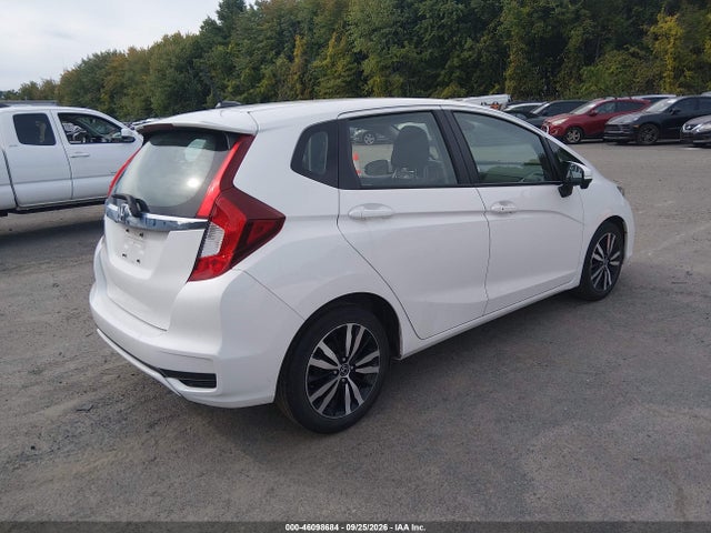 46098684 :رقم المزاد ، 3HGGK5H85JM721172 vin ، 2018 Honda Fit Ex مزاد بيع
