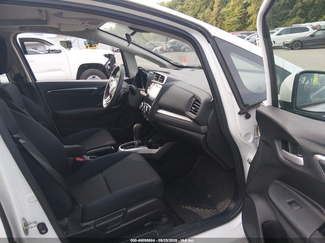 46098684 :رقم المزاد ، 3HGGK5H85JM721172 vin ، 2018 Honda Fit Ex مزاد بيع