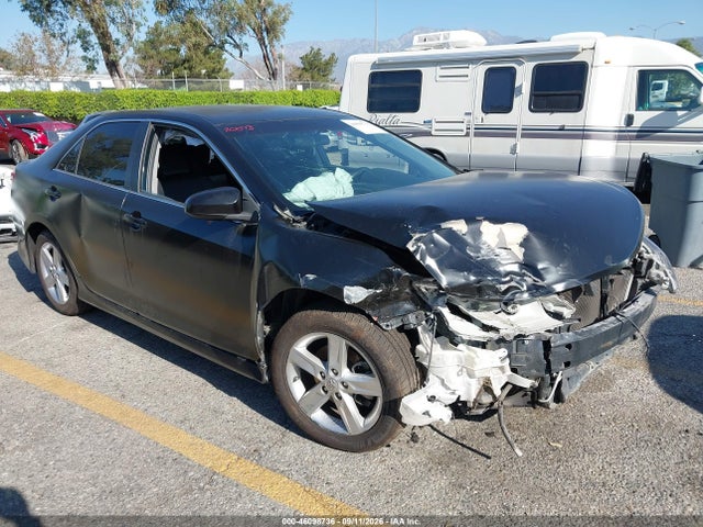 46098736 :رقم المزاد ، 4T1BF1FK6DU255817 vin ، 2013 Toyota Camry Se مزاد بيع
