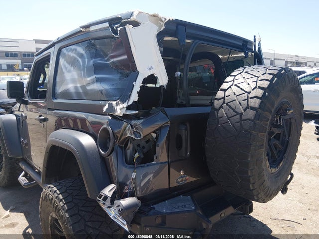 46098848 :رقم المزاد ، 1C4GJXAG5JW255743 vin ، 2018 Jeep Wrangler Sport S 4x4 مزاد بيع