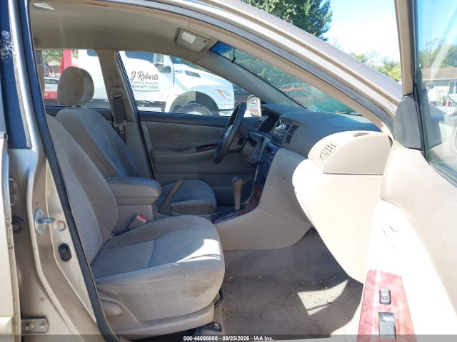 46098880 :رقم المزاد ، 1NXBR32E84Z242747 vin ، 2004 Toyota Corolla Le مزاد بيع