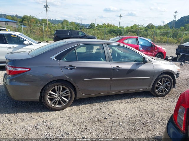 2015 Toyota Camry Se მანქანა იყიდება აუქციონზე, vin: 4T1BF1FK6FU032759, აუქციონის ნომერი: 46098902