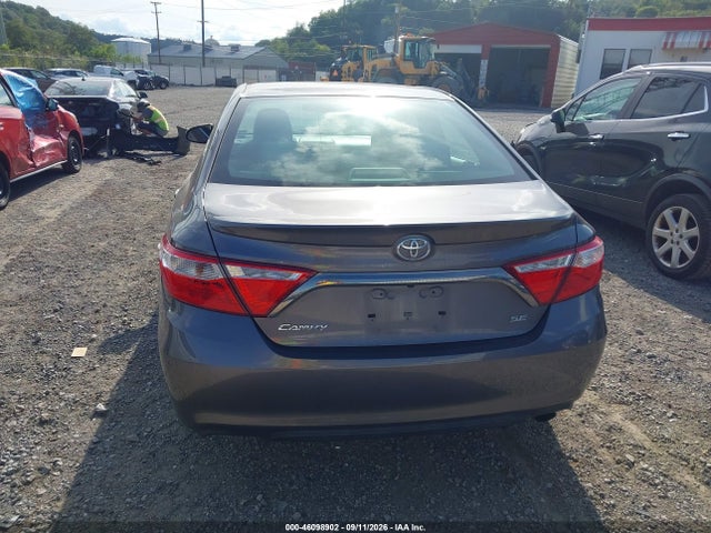 2015 Toyota Camry Se მანქანა იყიდება აუქციონზე, vin: 4T1BF1FK6FU032759, აუქციონის ნომერი: 46098902