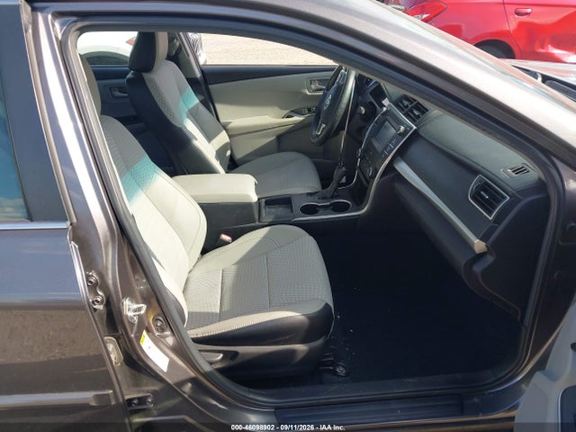 2015 Toyota Camry Se მანქანა იყიდება აუქციონზე, vin: 4T1BF1FK6FU032759, აუქციონის ნომერი: 46098902