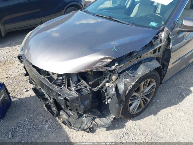 2015 Toyota Camry Se მანქანა იყიდება აუქციონზე, vin: 4T1BF1FK6FU032759, აუქციონის ნომერი: 46098902