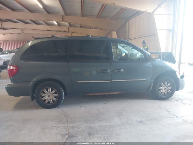 2005 Chrysler Town & Country Touring მანქანა იყიდება აუქციონზე, vin: 2C4GP54LX5R574601, აუქციონის ნომერი: 46098930