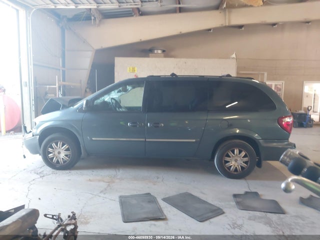 2005 Chrysler Town & Country Touring მანქანა იყიდება აუქციონზე, vin: 2C4GP54LX5R574601, აუქციონის ნომერი: 46098930