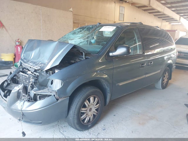 2005 Chrysler Town & Country Touring მანქანა იყიდება აუქციონზე, vin: 2C4GP54LX5R574601, აუქციონის ნომერი: 46098930