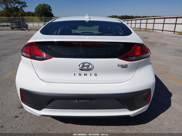2020 Hyundai Ioniq Hybrid Blue მანქანა იყიდება აუქციონზე, vin: KMHC65LC6LU233193, აუქციონის ნომერი: 46098952