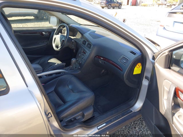 46098959 :رقم المزاد ، YV1SZ58D311044714 vin ، 2001 Volvo V70 Xc مزاد بيع