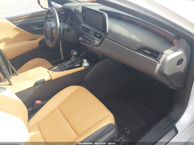46098966 :رقم المزاد ، 58ADA1C13PU029430 vin ، 2023 Lexus Es 300h مزاد بيع