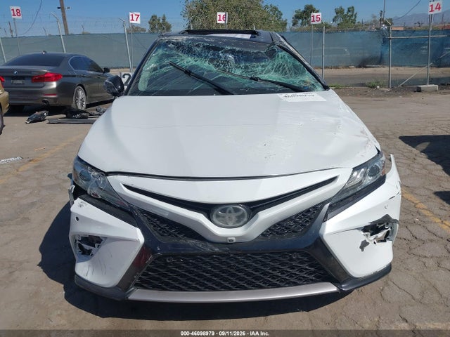 46098979 :رقم المزاد ، 4T1B61HK4JU150783 vin ، 2018 Toyota Camry Xse مزاد بيع