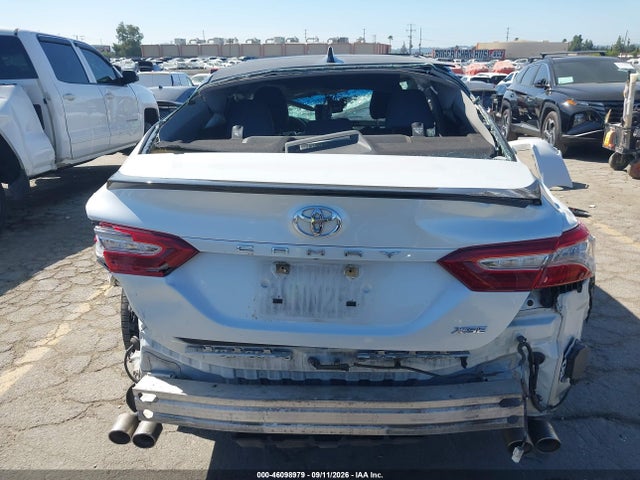 46098979 :رقم المزاد ، 4T1B61HK4JU150783 vin ، 2018 Toyota Camry Xse مزاد بيع