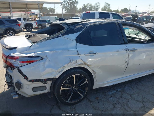 46098979 :رقم المزاد ، 4T1B61HK4JU150783 vin ، 2018 Toyota Camry Xse مزاد بيع